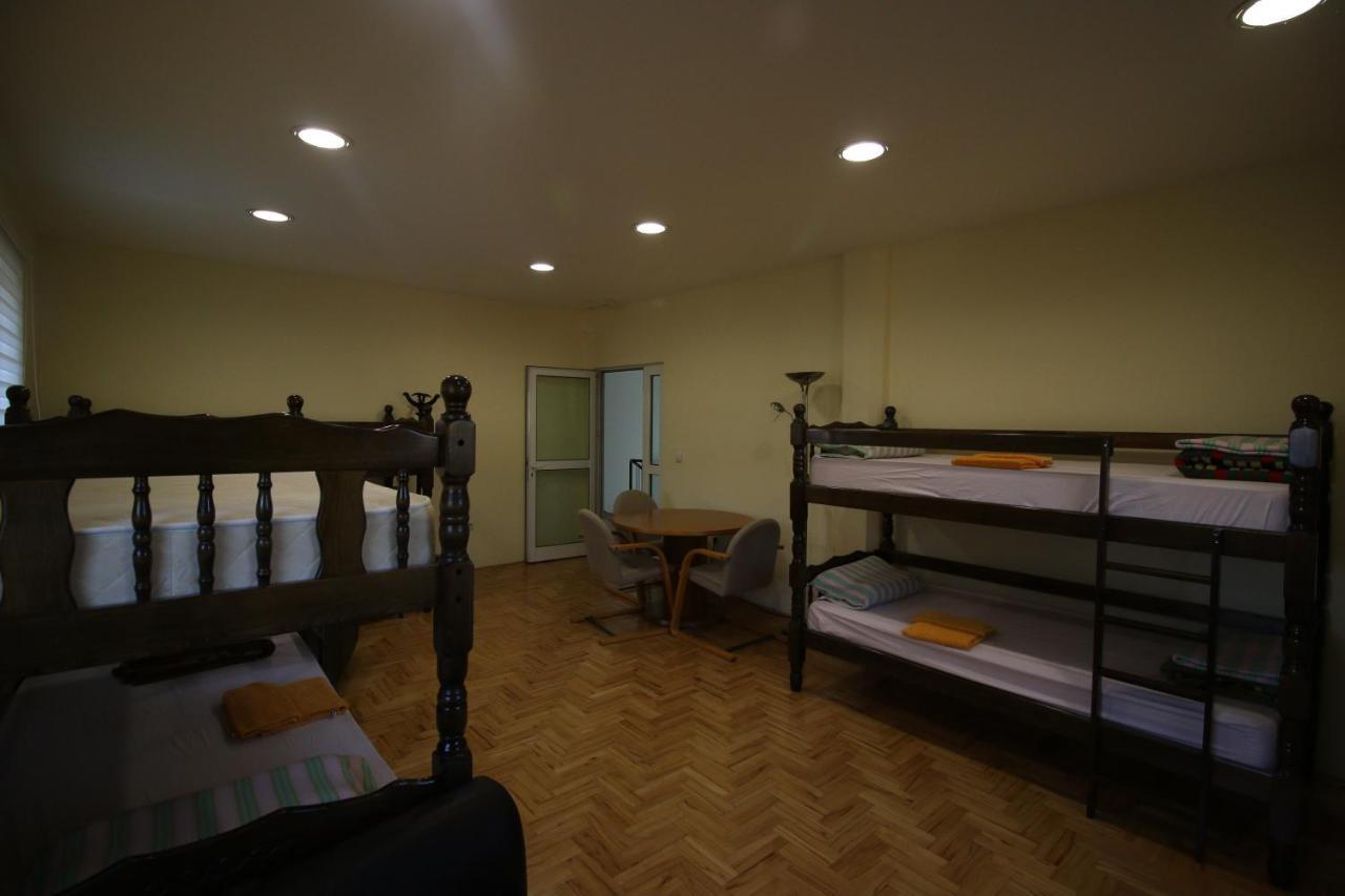 Hostel Teresianum Aleksinac Exterior foto